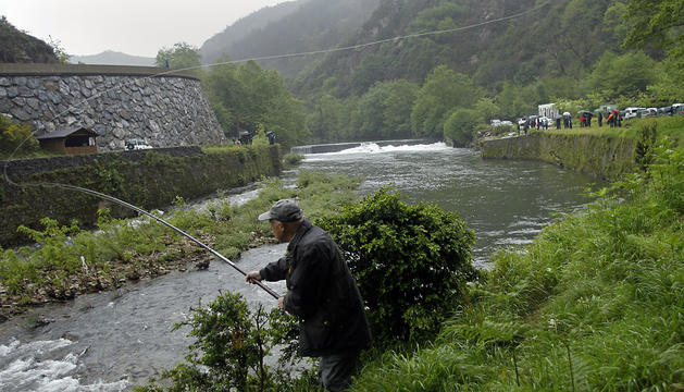 La temporada de pesca de salmones en Navarra se cierra con 66 capturas
